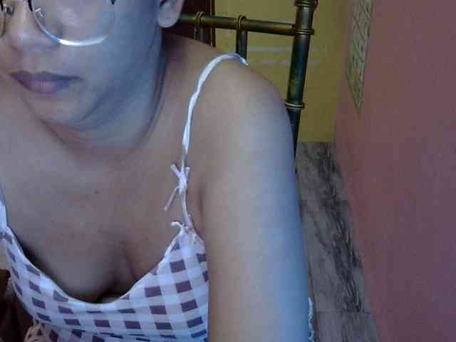 MystiqueMiss webcam