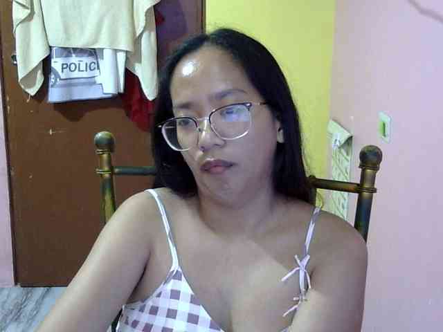 Mystiquemiss's cam show statistics and live stream