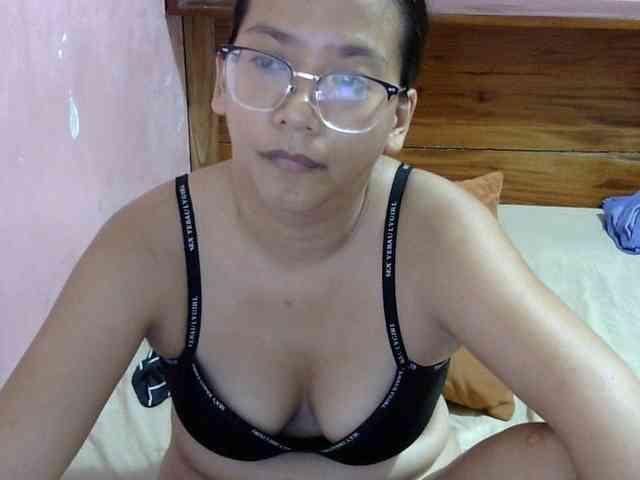 MystiqueMiss webcam