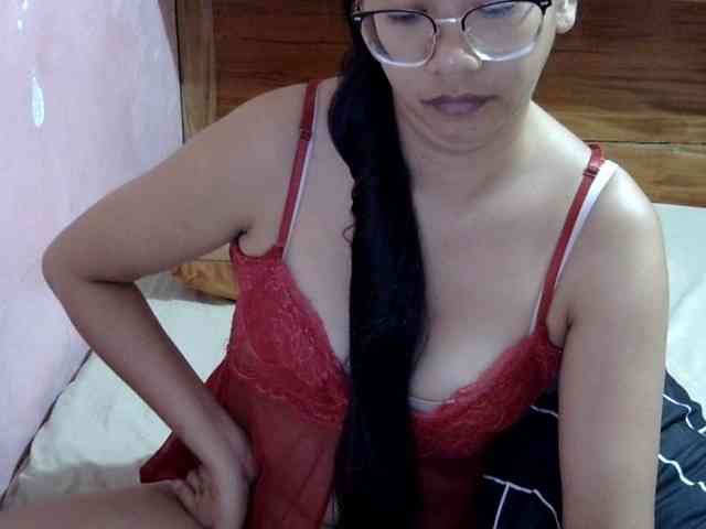 MystiqueMiss webcam
