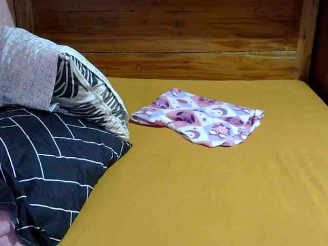 MystiqueMiss webcam