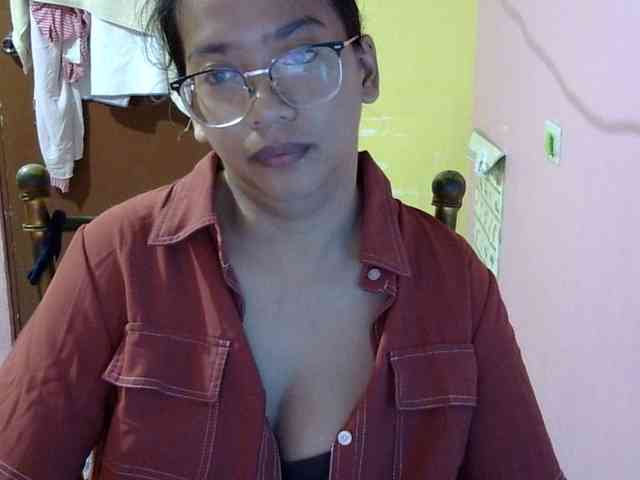 MystiqueMiss webcam