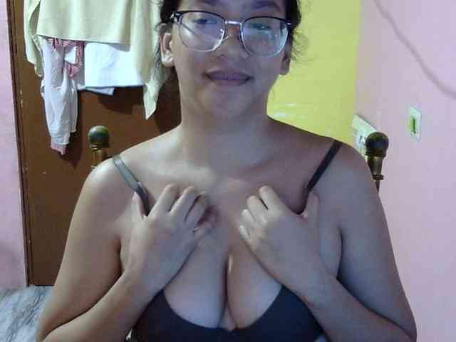 MystiqueMiss webcam