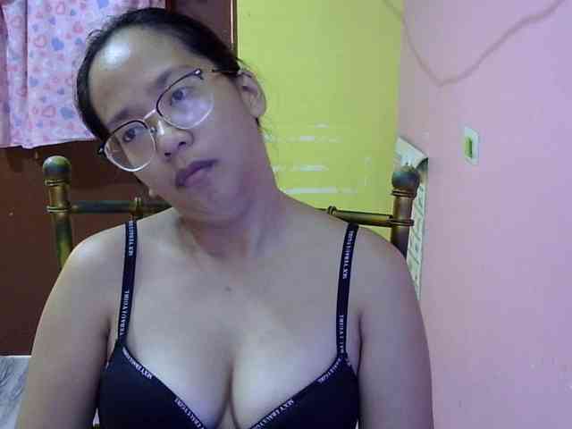 MystiqueMiss webcam