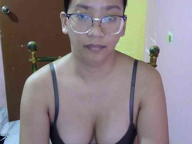 MystiqueMiss webcam