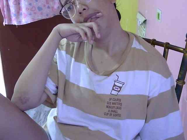 MystiqueMiss webcam
