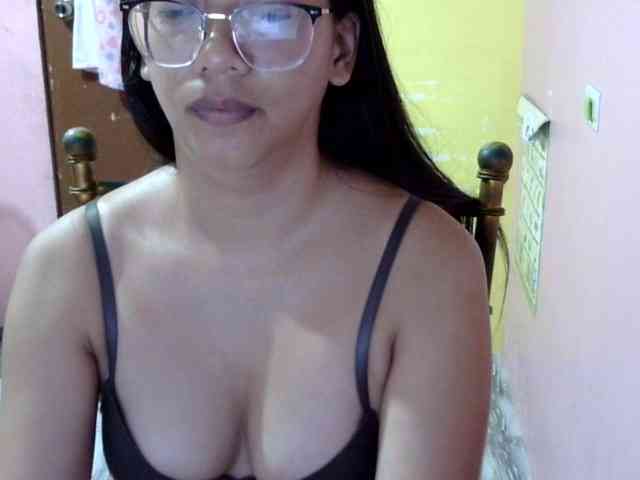 MystiqueMiss webcam