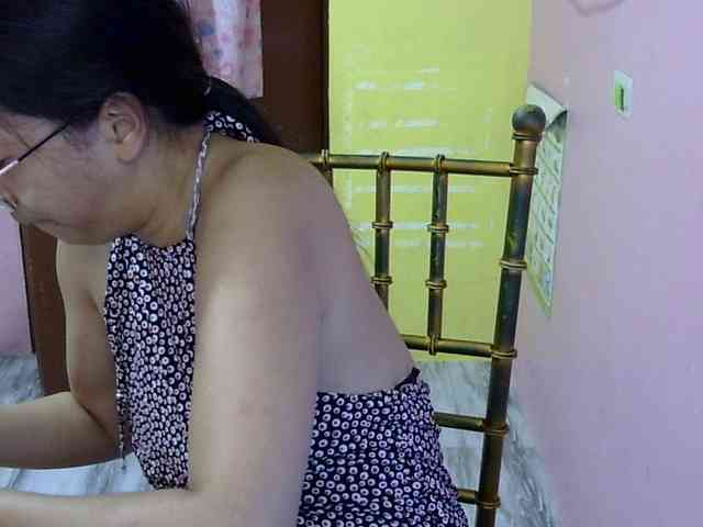 MystiqueMiss webcam