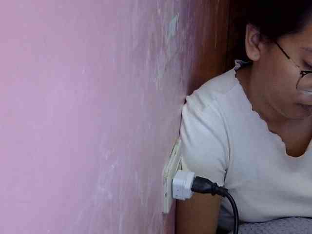 MystiqueMiss webcam