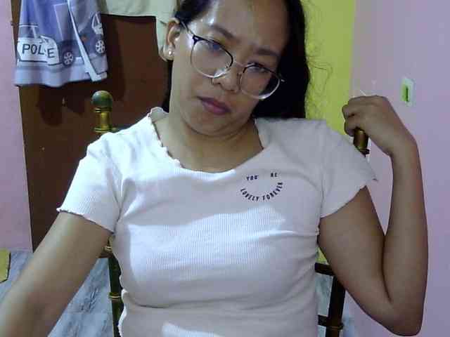 MystiqueMiss webcam