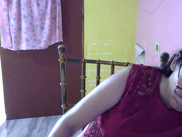 MystiqueMiss webcam