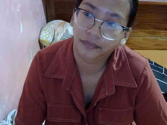 MystiqueMiss webcam
