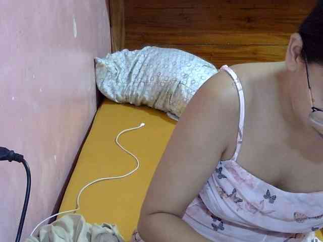 MystiqueMiss webcam