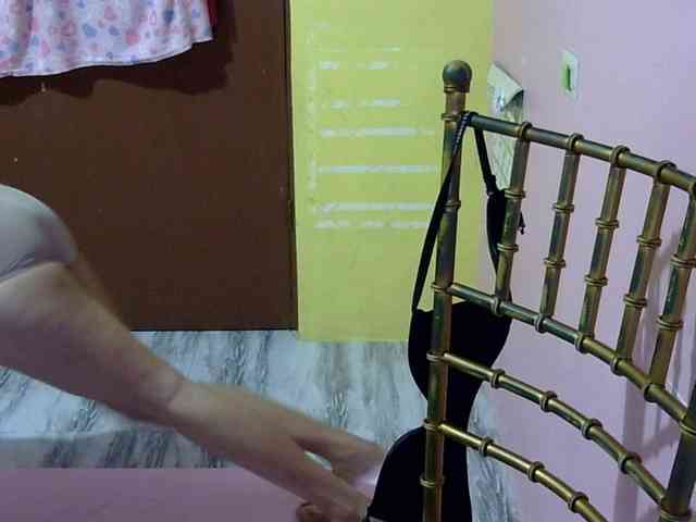 MystiqueMiss webcam