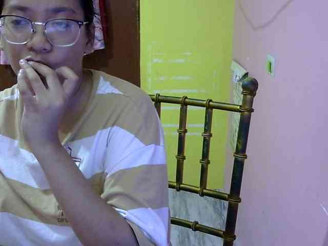 MystiqueMiss webcam