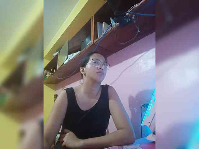 MystiqueMiss webcam