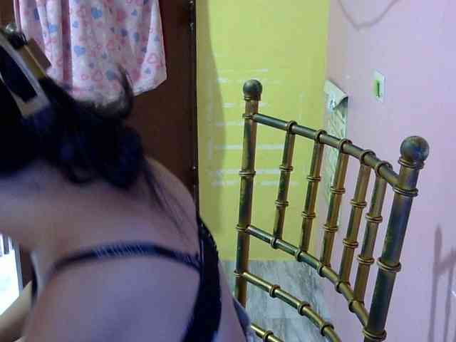 MystiqueMiss webcam