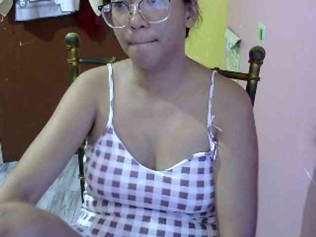 MystiqueMiss webcam
