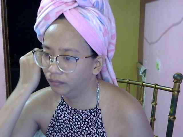 MystiqueMiss webcam