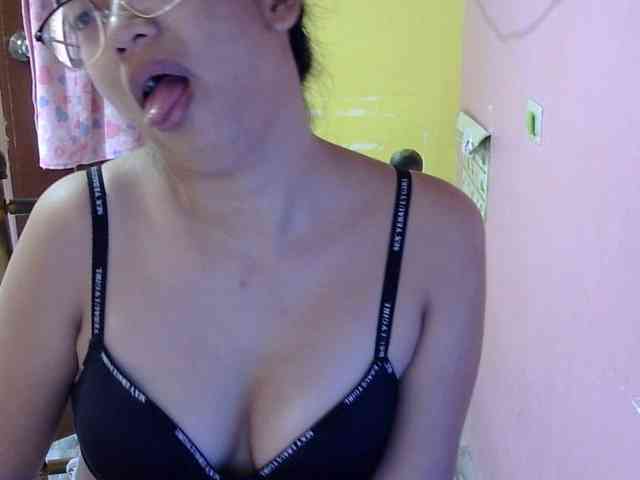 MystiqueMiss webcam
