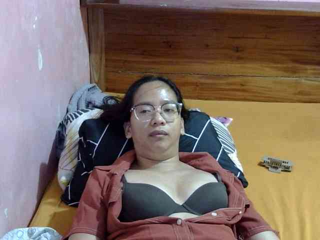 MystiqueMiss webcam