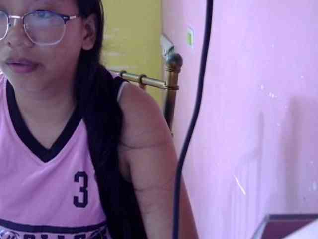 MystiqueMiss webcam