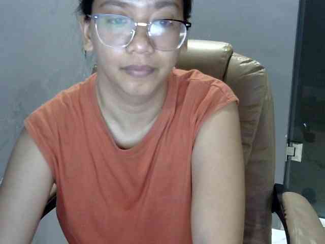 MystiqueMiss webcam