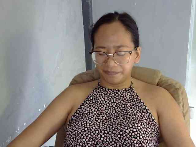 MystiqueMiss webcam