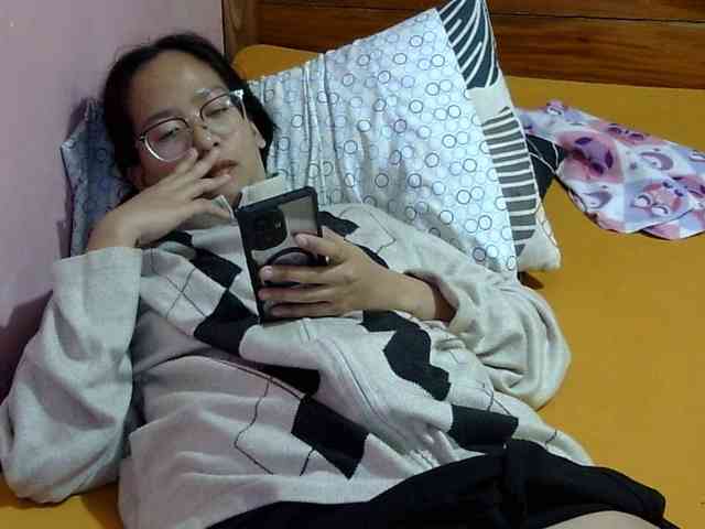 MystiqueMiss webcam