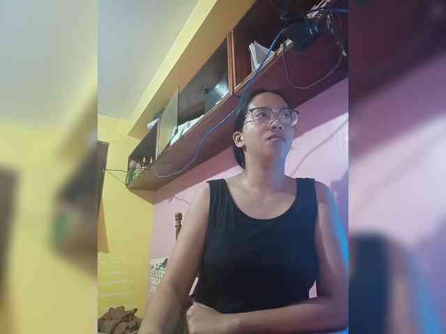 MystiqueMiss webcam