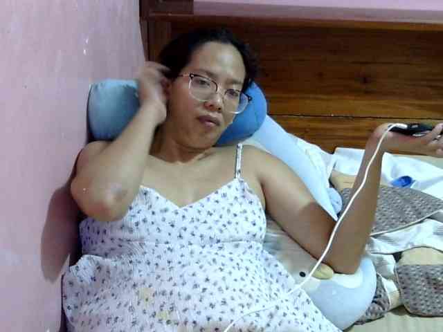 MystiqueMiss webcam