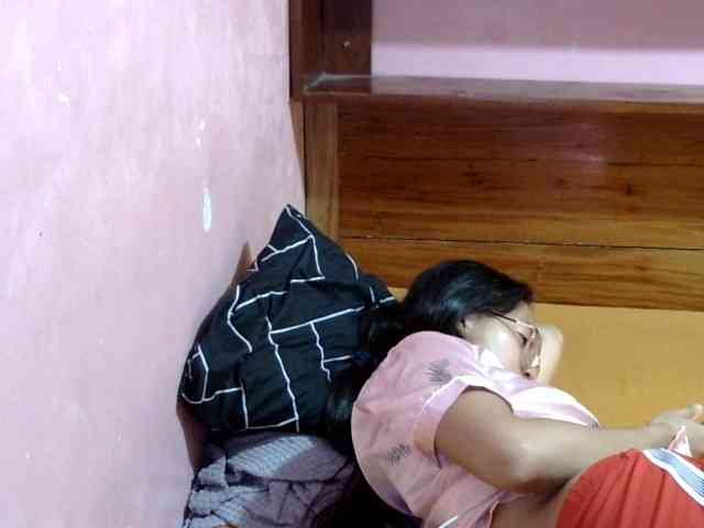 MystiqueMiss webcam