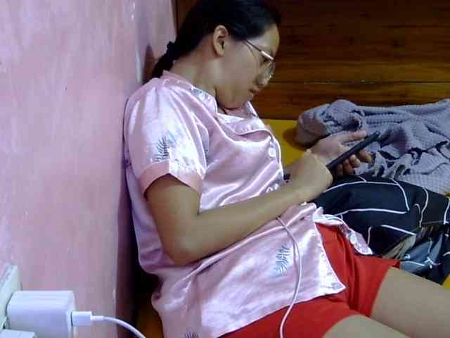 MystiqueMiss webcam