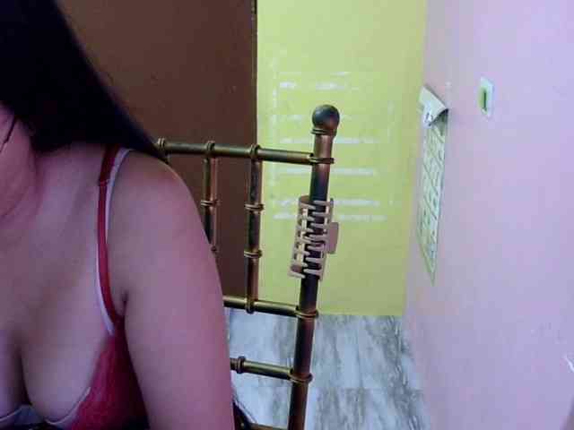 MystiqueMiss webcam