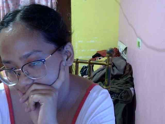 MystiqueMiss webcam