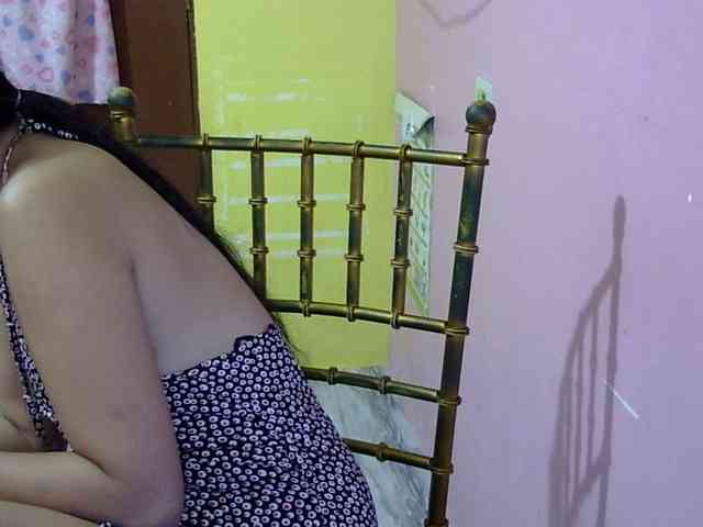 MystiqueMiss webcam