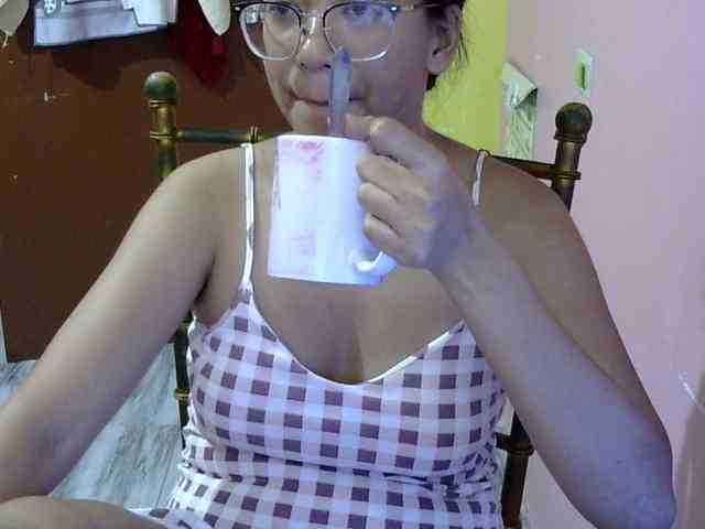 Mystiquemiss's cam show statistics and live stream
