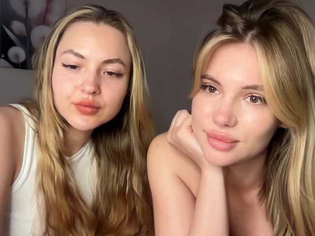 VelvetTwins's BongaCams profile