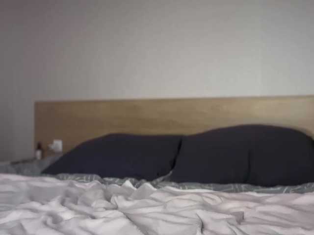 VelvetTwins's BongaCams show and profile