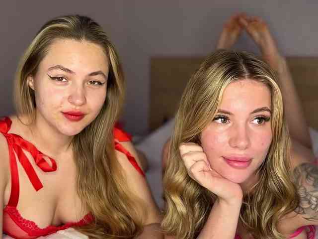 VelvetTwins