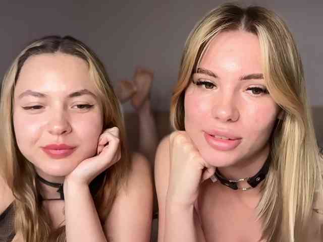 Модель: VelvetTwins