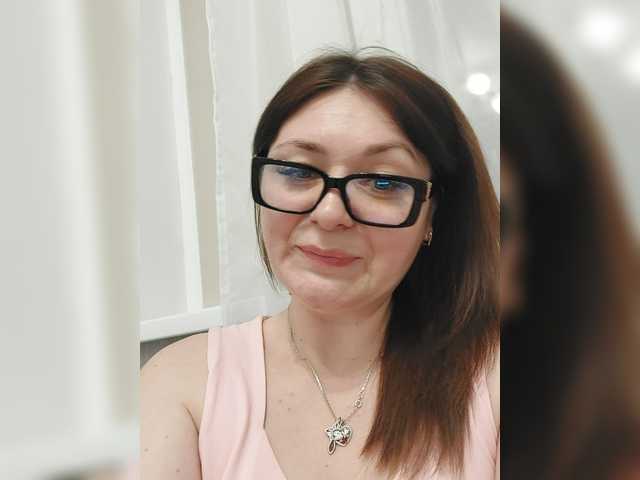 le modèle LillyJosepha est en webcam porno dans un show sur le site bongacams, il possède les tags suivants: White/Caucasian,Brunette,Shaved