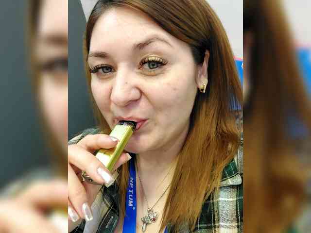 LillyJosepha webcam