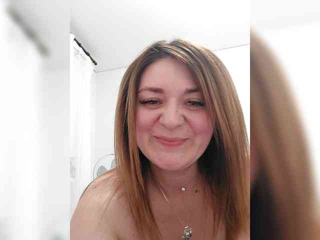 Модель: LillyJosepha