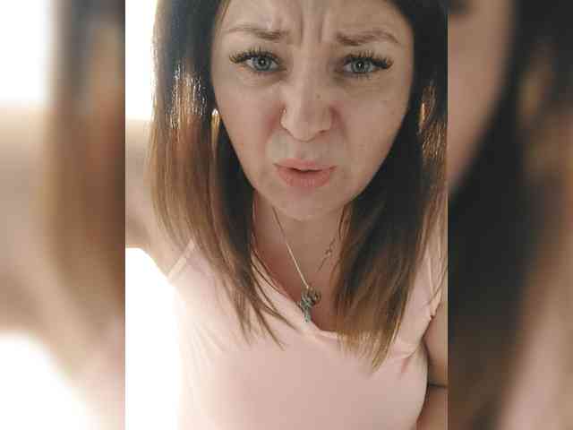 LillyJosepha webcam