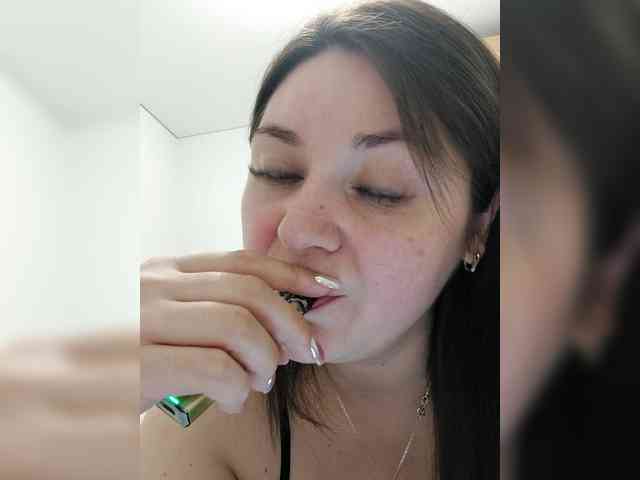 LillyJosepha webcam