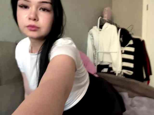 MiaAsterr webcam