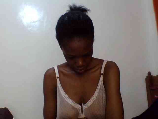 Sexxybellah6 webcam