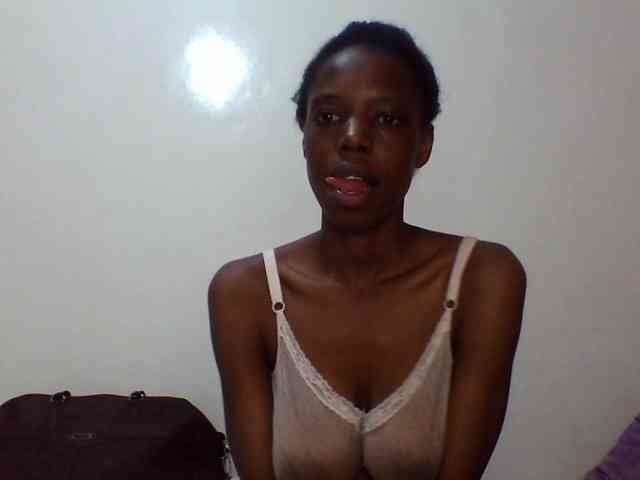 Sexxybellah6 webcam