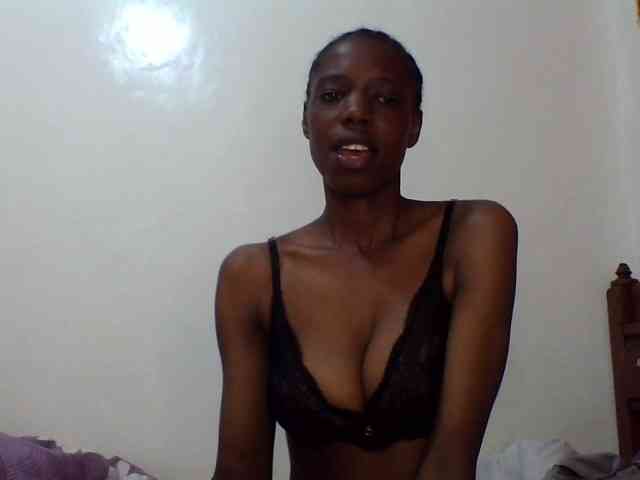 Sexxybellah6 webcam